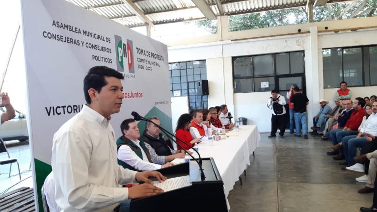Toma protesta Horacio Reyna como dirigente municipal del PRI