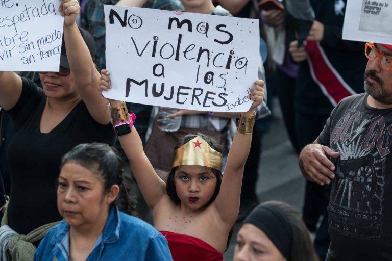 Mujeres se sumarán a protestas contra la violencia