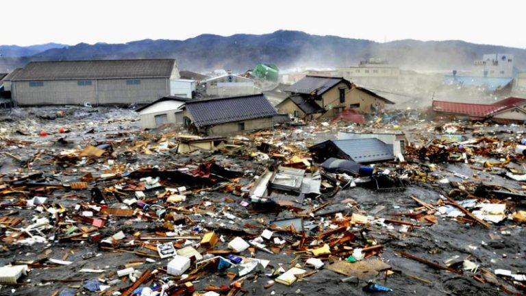Japón recuerda en silencio a ví­ctimas del terremoto y tsunami del 2011