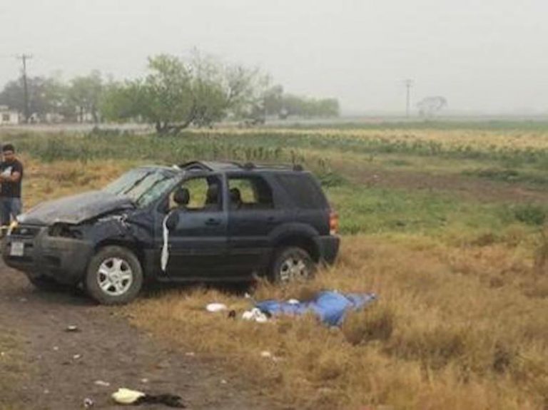 Maestra evita atropellar un perro y muere al volcar su coche