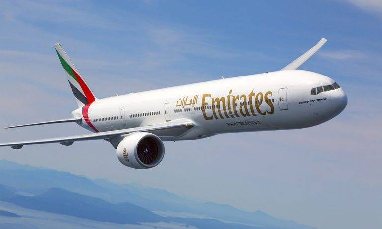 Emirates suspende todos sus vuelos comerciales a partir del miércoles