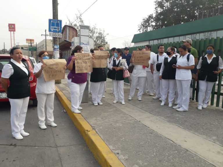 Protestan Enfermeras del IMSS por falta de equipo médico