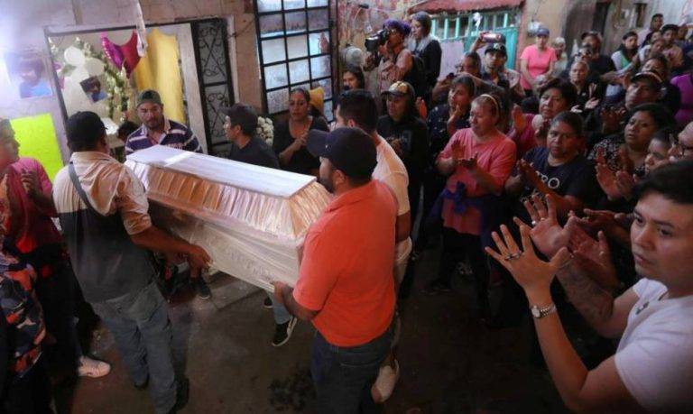 Prohí­ben velar y embalsamar a muertos por COVID-19 en Tamaulipas