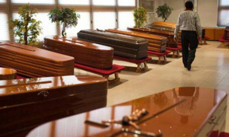 México dice que no se cremarán cuerpos de personas fallecidas por COVID-19