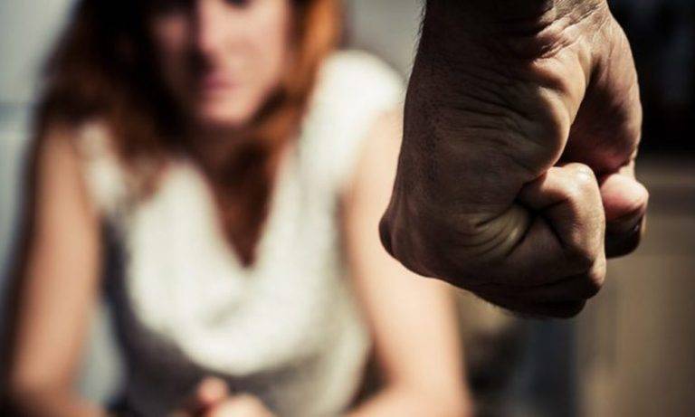 Llamadas por violencia de género aumentan 80 % durante pandemia en México