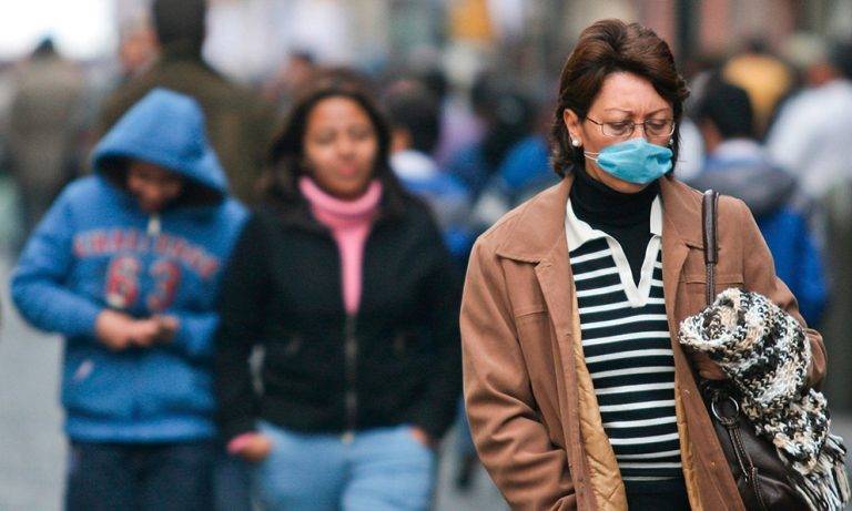 Azotada por el COVID-19, Suecia defiende el no uso del cubrebocas