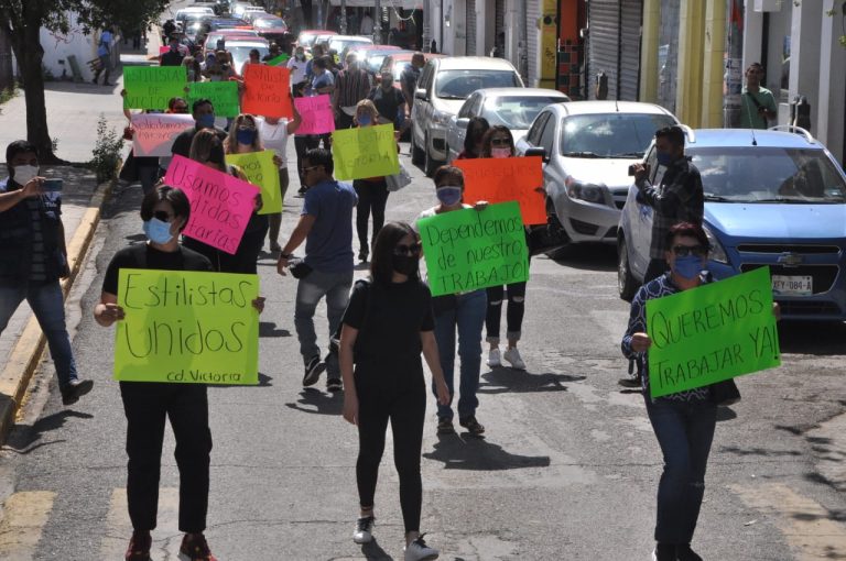 Estilistas piden apoyos para enfrentar covid-19