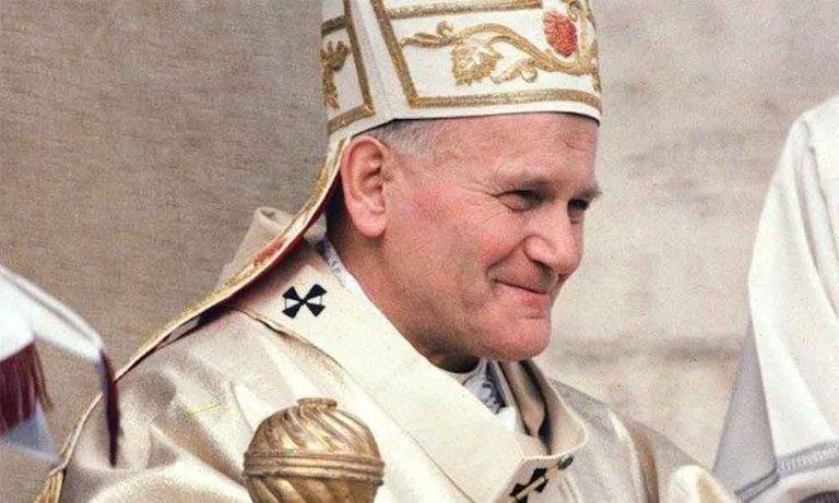 El papa dice que Juan Pablo II fue un regalo para la Iglesia
