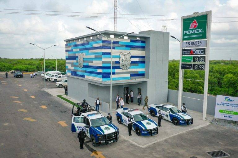 Entrega Gobierno de Tamaulipas viviendas a familia de pescadores
