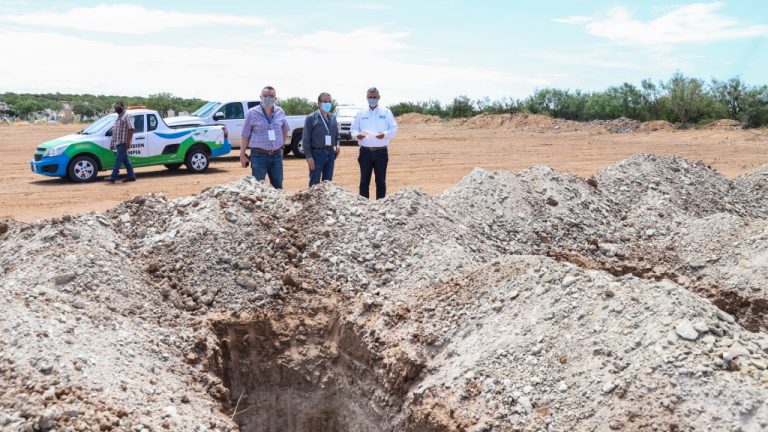 Supervisa Secretario Avance de Fosas Covid