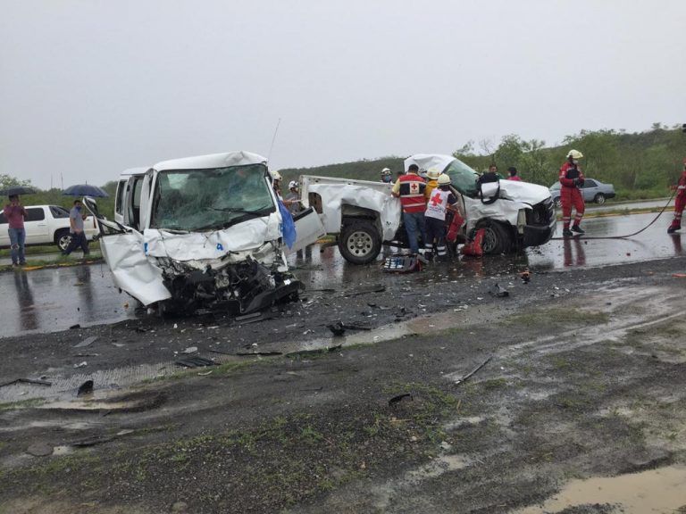 Mueren tres obreros de maquiladora en choque