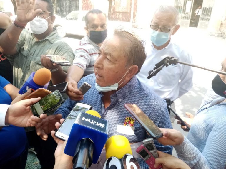 Dan trabajadores  marcha atrás a toma de oficinas del Sector Salud