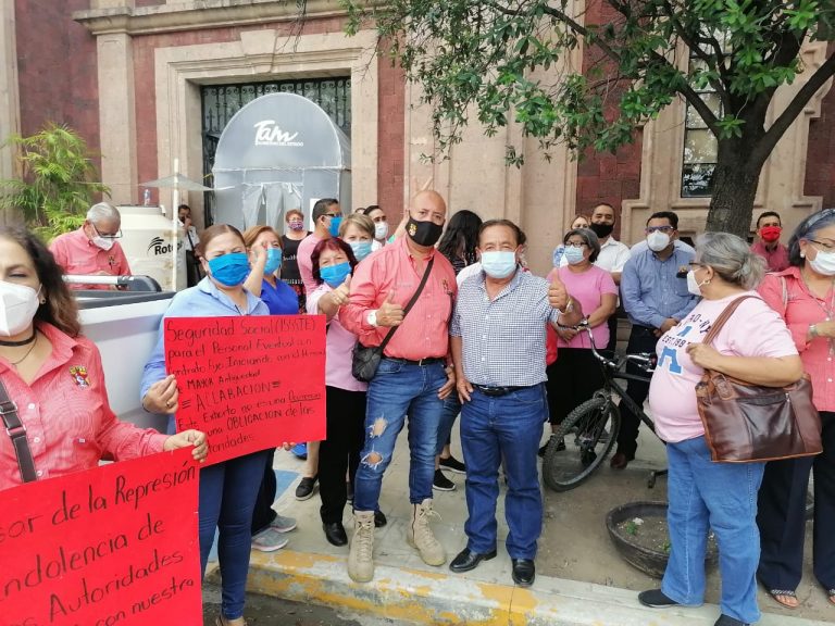 Siguen protestas de trabajadores del Sector Salud