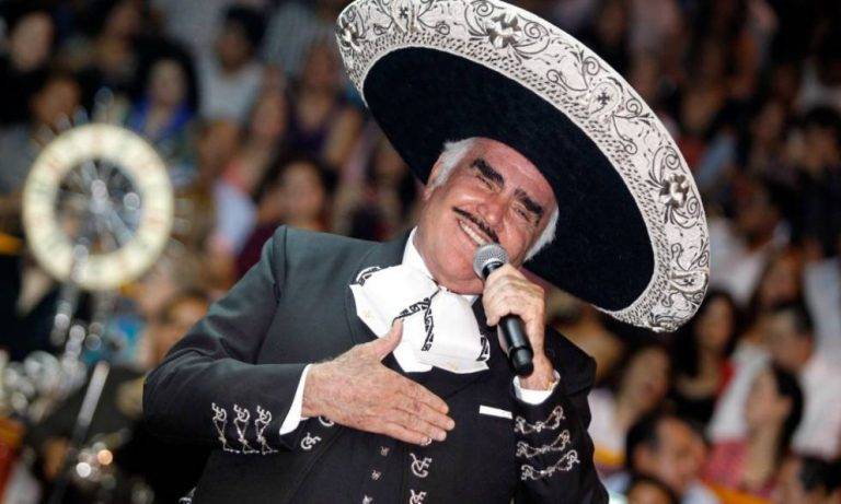 Desmienten supuesta muerte cerebral de Vicente Fernández