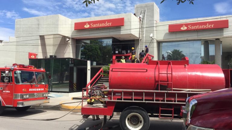 Conato de Incendio provoca movilización de cuerpos de emergencia