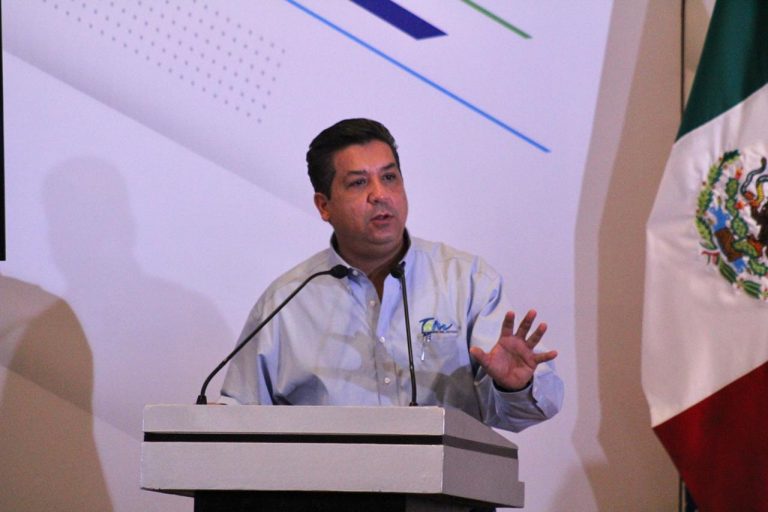 Personal  de salud que protesta toca la puerta equivocada: gobernador