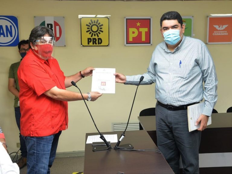 Dan constancia a PT para participar en proceso electoral