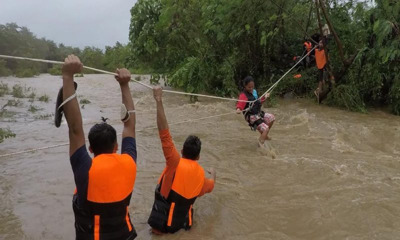 Al menos 30 muertos y 14 desaparecidos por una tormenta tropical en Filipinas