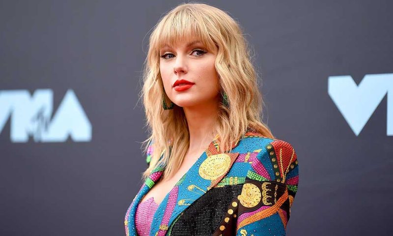 Busca Taylor Swift suspender juicio por ‘Shake It Off’