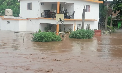 Afectan lluvias a viviendas en Sinaloa