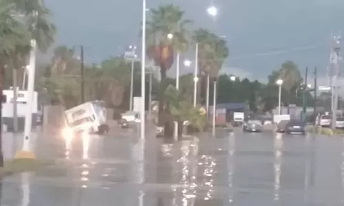 Lluvias afectan a los dos Laredos