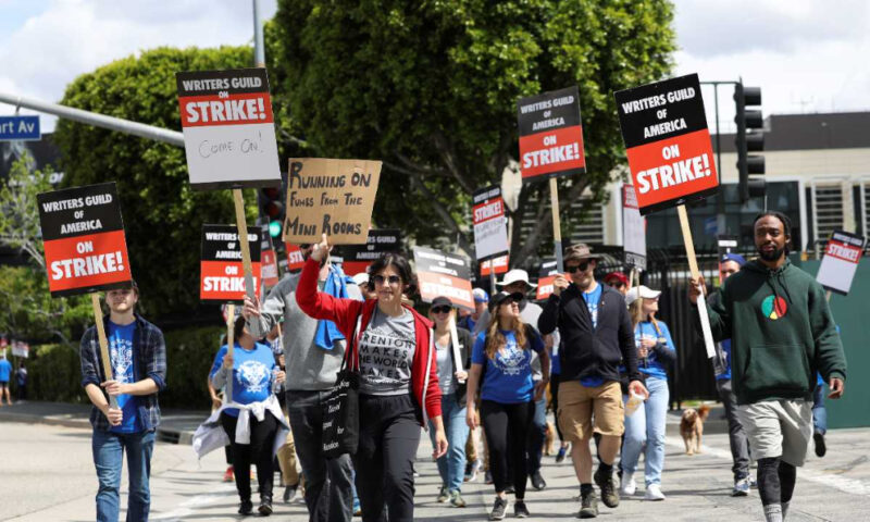 El sindicato de actores de Hollywood acuerda ir a huelga si no consigue un nuevo convenio