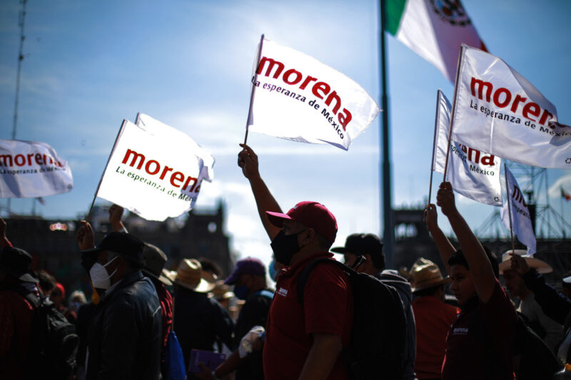 Lídera MORENA con 21 gubernaturas en México; el PRI casi se extingue con 2