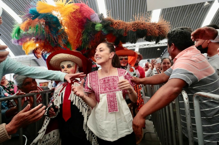 Pensión universal para adultos mayores, logro de AMLO: Sheinbaum