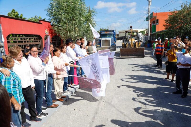 Pavimenta Gobierno de Reynosa Calle De la Rivera en Paseo Residencial