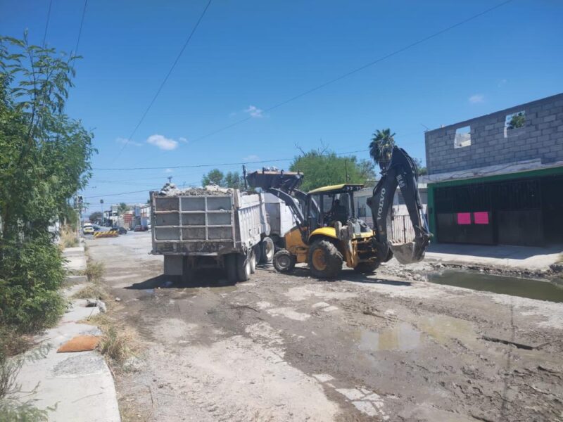 Construye Gobierno de Reynosa pavimentación hidráulica de calle Amado Nervo