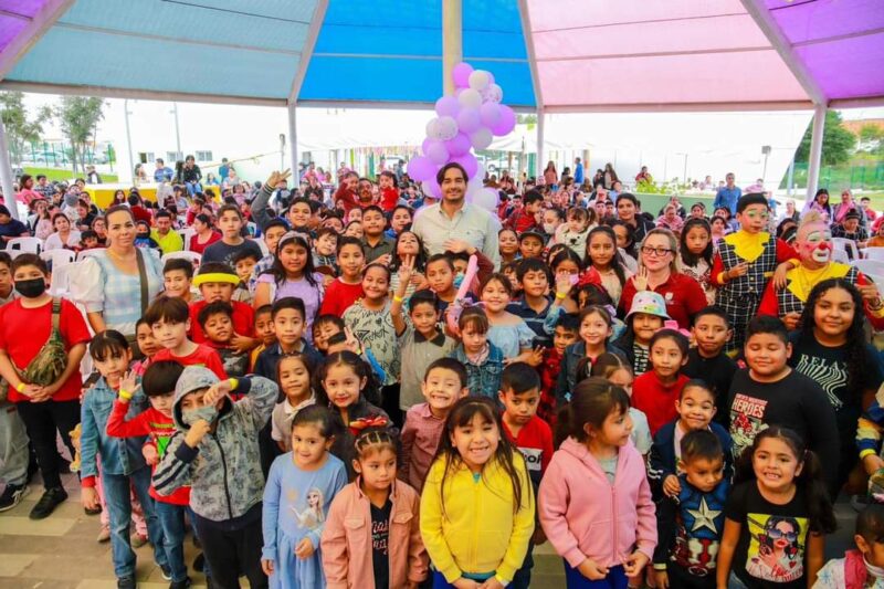 Celebró Alcalde Carlos Peña Ortiz Cumpleaños de niños de diciembre