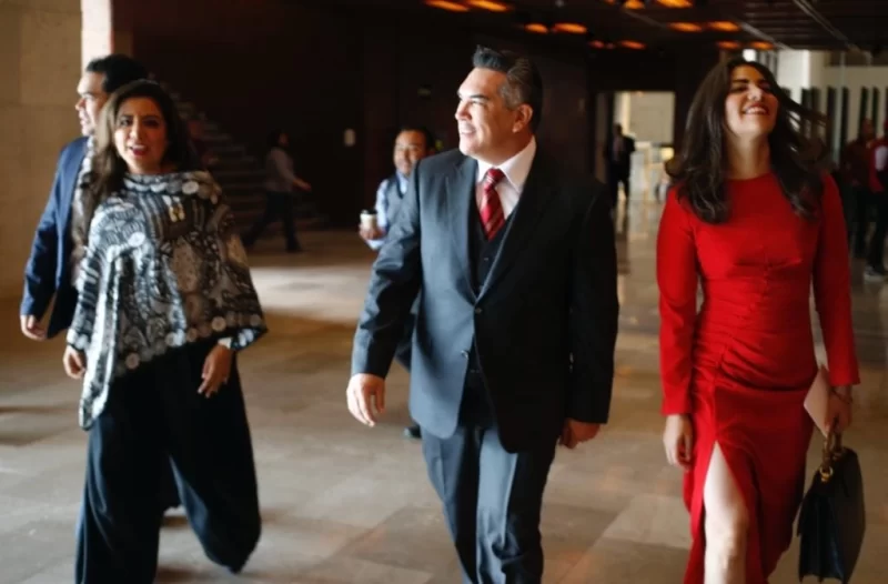 Candidatos que perdieron ante Morena, en listas del PRI para plurinominales