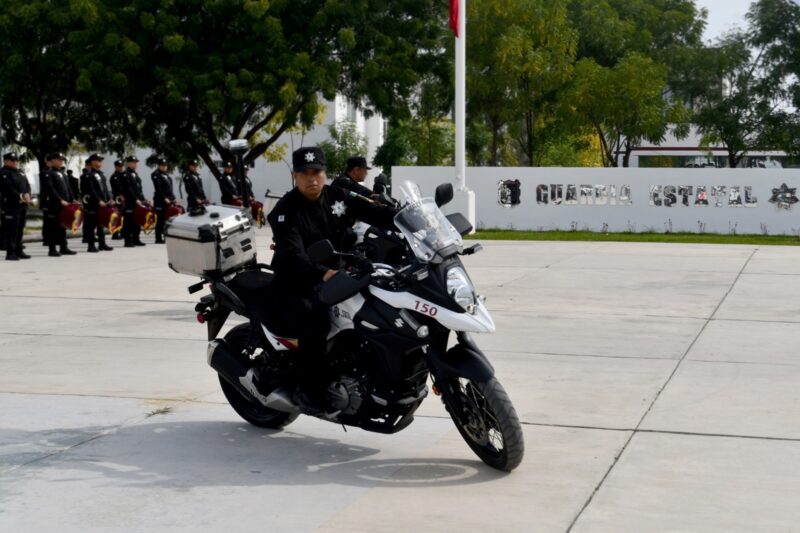 Se gradúan elementos de la Guardia Estatal del Curso Básico de Motociclismo