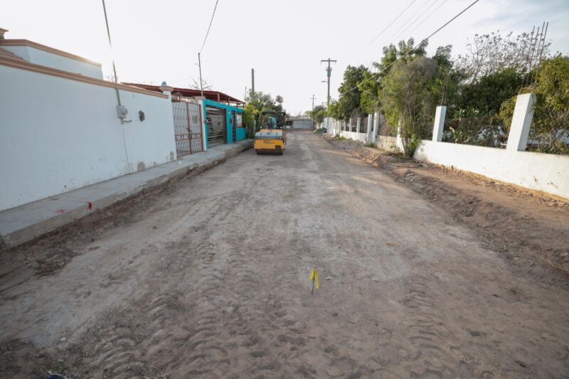 Pavimenta Gobierno de Carlos Peña Ortiz calle de la Colosio con recursos de REPUVE
