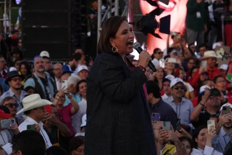 “Vamos a cuidar a los policías y desmilitarizar el país”, propone Gálvez