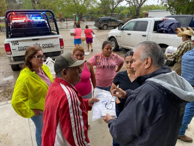 Atienden brigadas de Salud a la población afectada por las lluvias