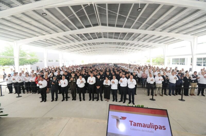 Preside gobernador ceremonia de graduación de cadetes que se incorporan a la Guardia Estatal