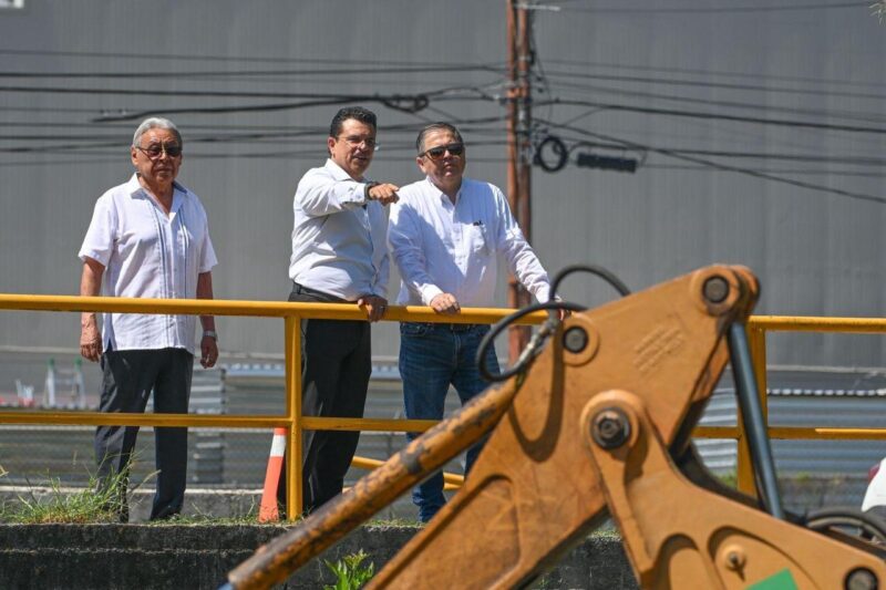 Supervisa Lalo Gattás funcionalidad del 100% de drenes pluviales
