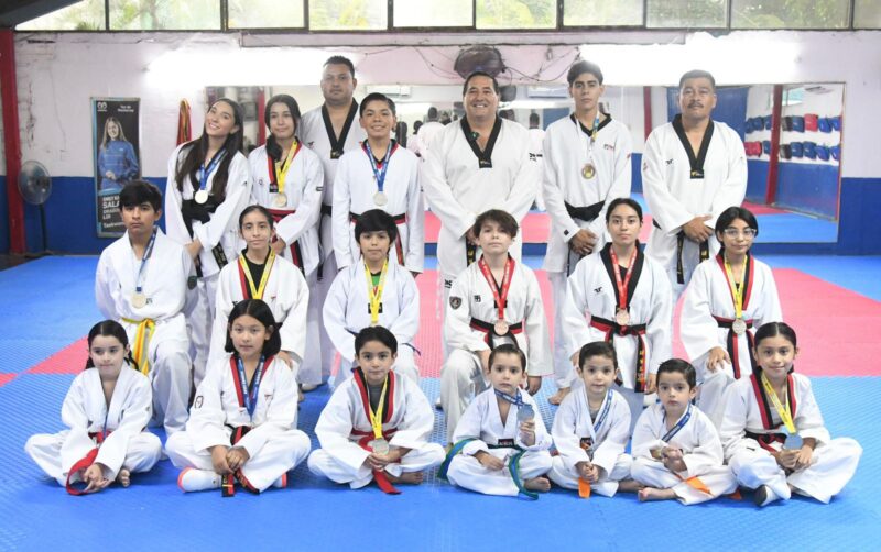Gimnasio 11 Mina conquista el Estatal de Taekwondo