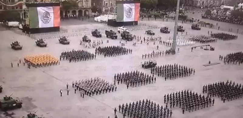 Ebrard resalta liderazgo femenino en desfile militar y estreno del avión mexicano “Halcón II”