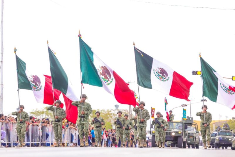 Reynosenses participan en el Desfile por el 115 Aniversario de la Revolución Mexicana