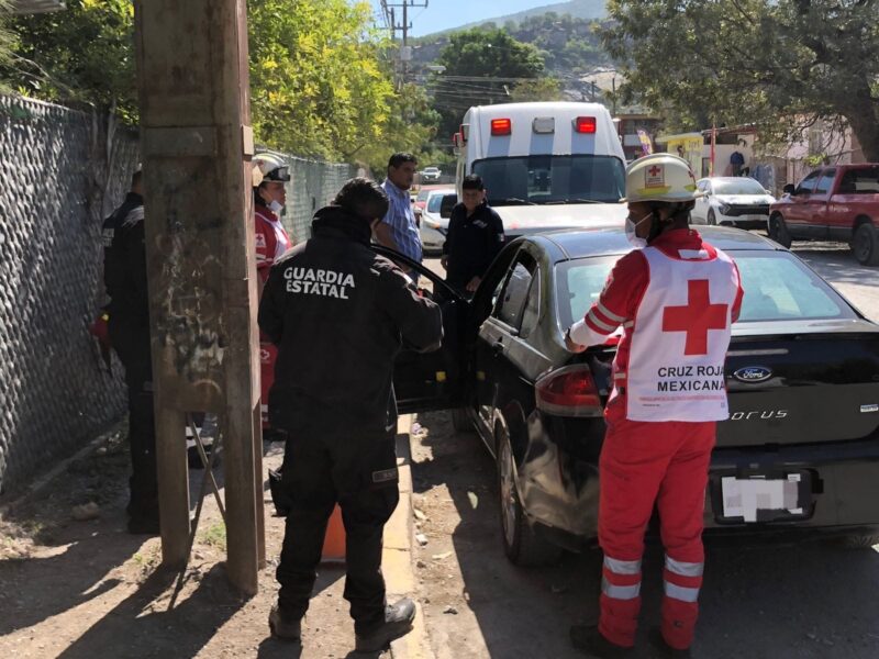 Marido descubre infidelidad y apuñala al amante