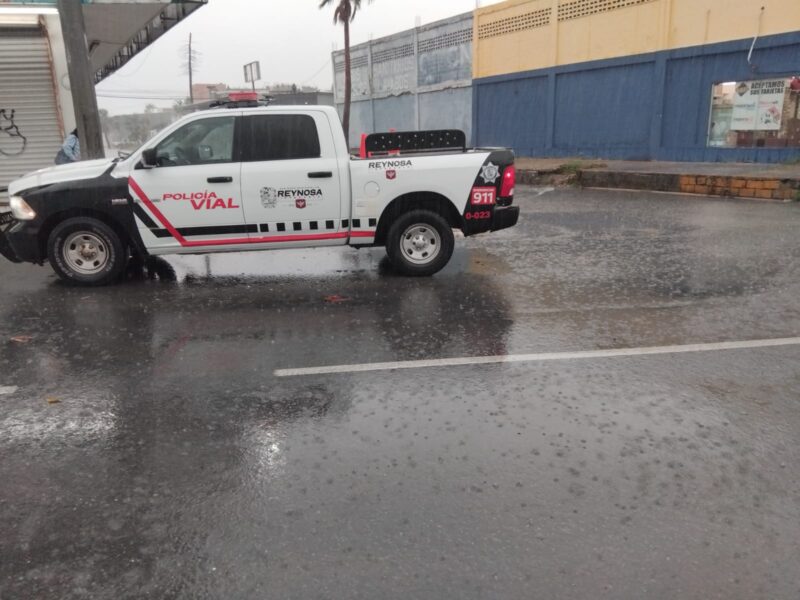 Lluvias provocan cierres viales en Reynosa