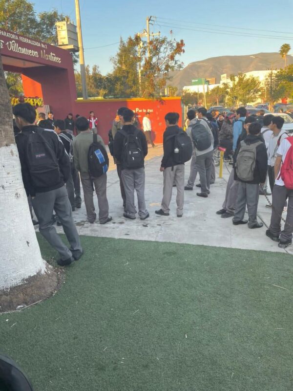 Niegan acceso a más de 40 alumnos por corte de cabello en la Prepa 2