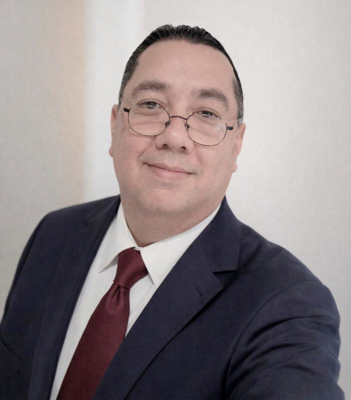 Nombran a José Torres Alexanderson como encargado de Comunicación en la UAT