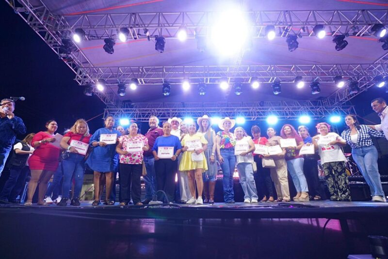 Carmen Lilia Canturosas celebra a las madres neolaredenses en festival especial