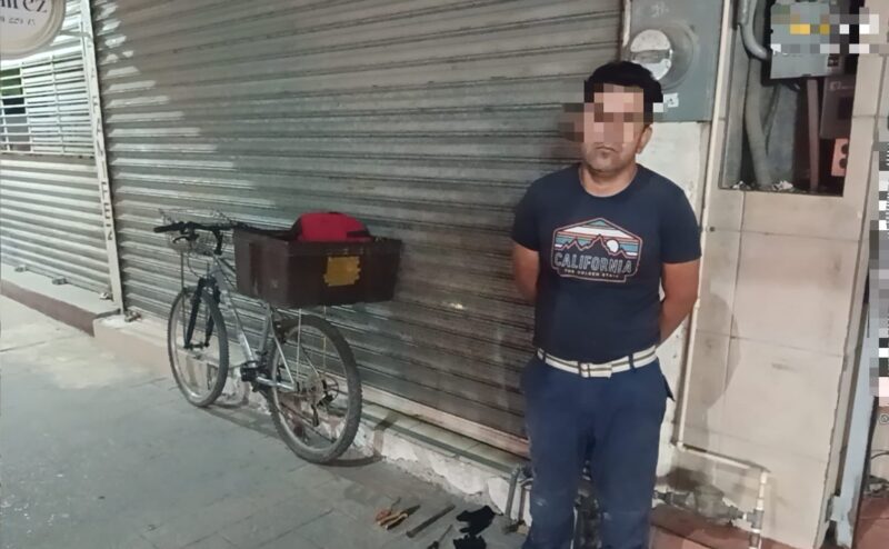 Lo sorprenden robando celulares en pleno centro de Victoria