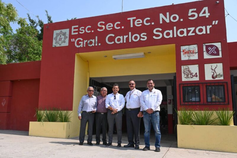 Alcalde Lalo Gattás Báez inicia obra en Secundaria Técnica 54.
