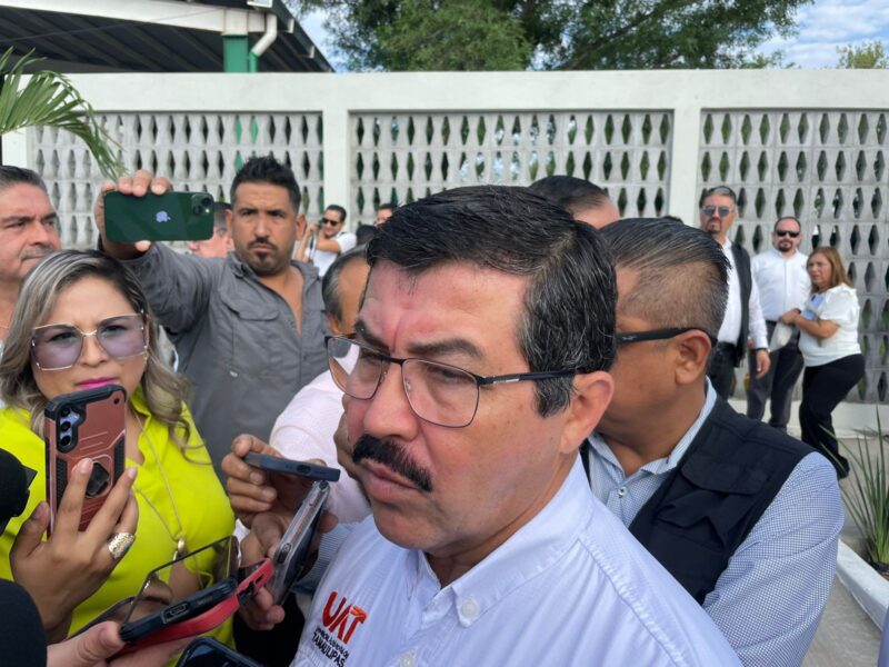 UAT lidera combate al gusano barrenador en México
